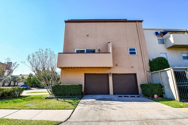 Building Photo - 6000 Inwood Dr