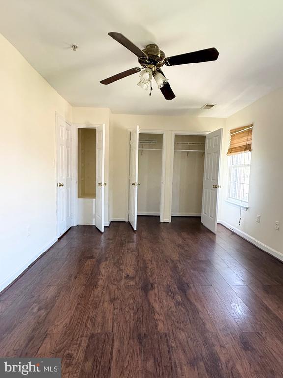 Building Photo - 8809 Francisco Ct