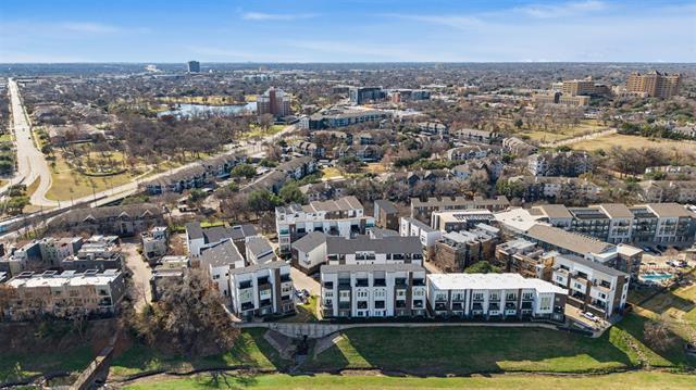 Building Photo - 381 E Greenbriar Ln