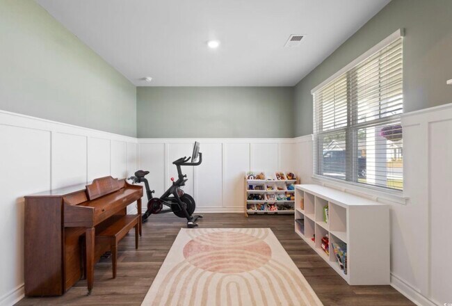 Building Photo - 124 Cassina Dr