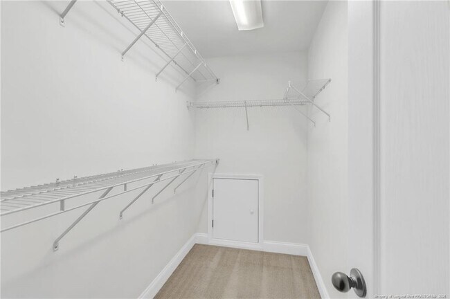 Building Photo - 127 Ganton Dr