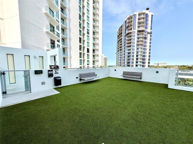 Building Photo - 301 Quay Cmn