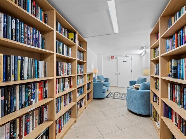 Building Photo - 4100 Galt Ocean Dr