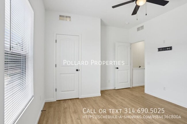 Building Photo - 1402 Parkview Dr