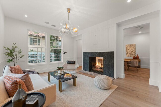Building Photo - 2530 Stanmore Dr