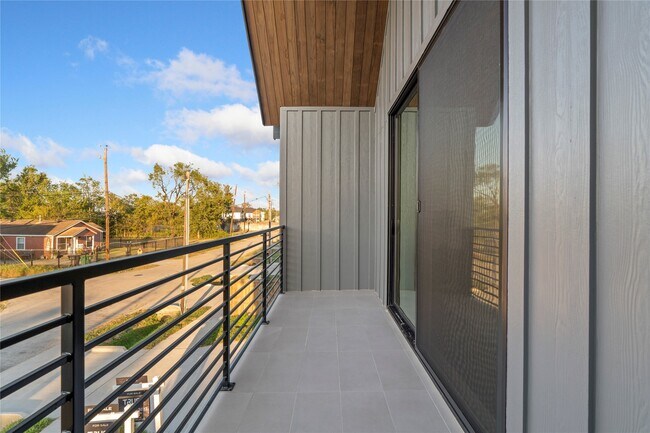 Building Photo - 4218 Nichols St