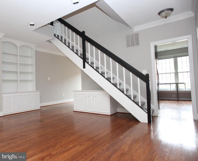 Building Photo - 3637 Winfield Lane Northwest