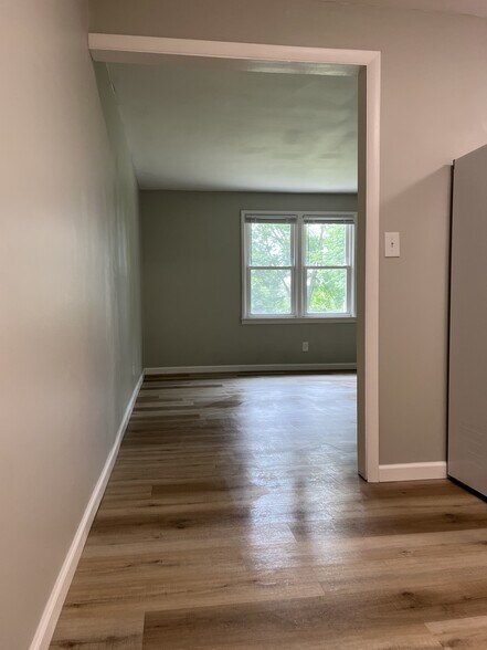 Dining nook are looking to living room - 5943 Raytown Rd