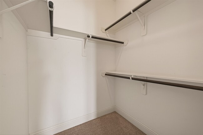 Building Photo - 5708 Petty St