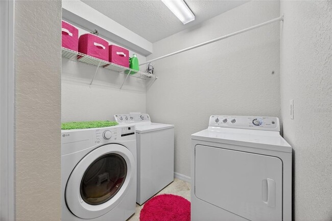 Building Photo - 6474 Willowshire Way