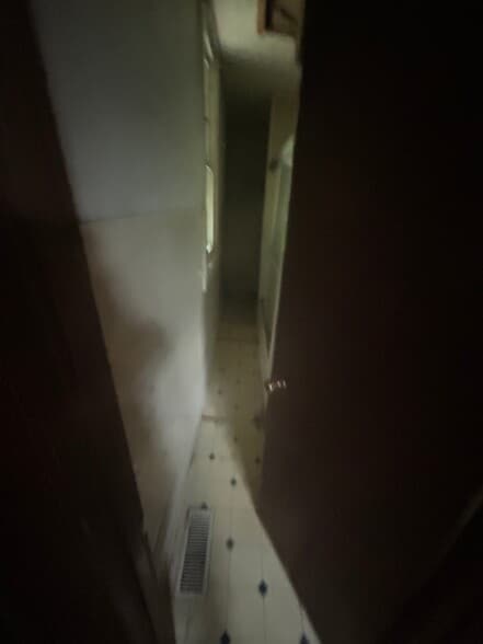 Building Photo - 410 S Shaw St