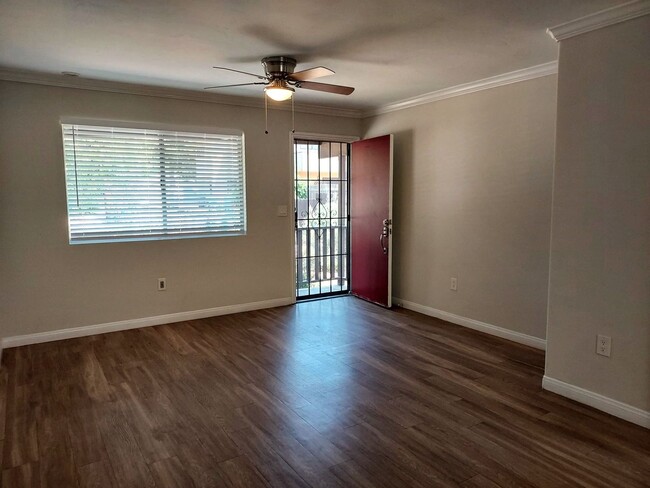 Building Photo - Santee -  2 Bedroom House w/Garage and Lar...