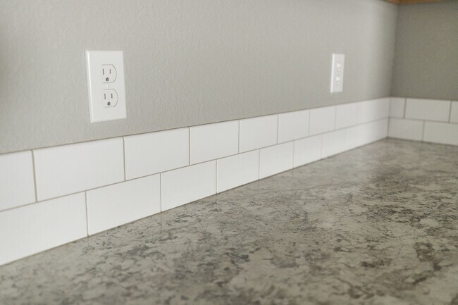 Building Photo - You can be HOME in this beautiful townhome!