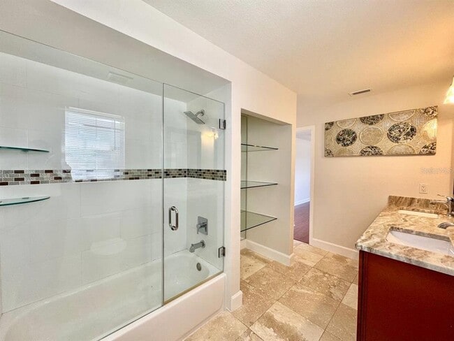 Building Photo - 6212 N Grady Ave