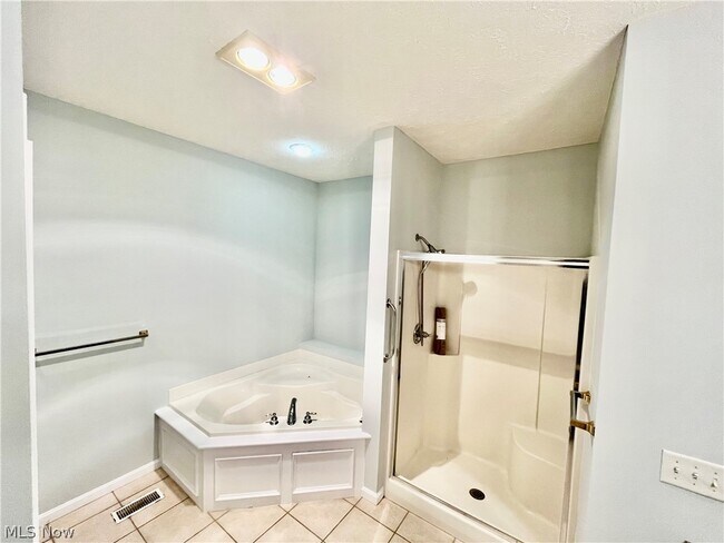 Building Photo - 2477 Crimson Dr