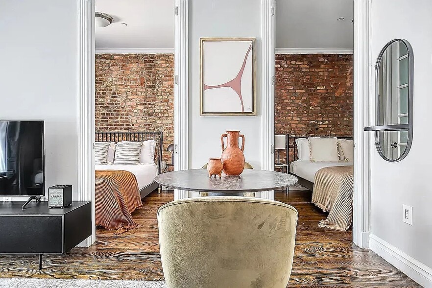 Building Photo - 89 Clinton St