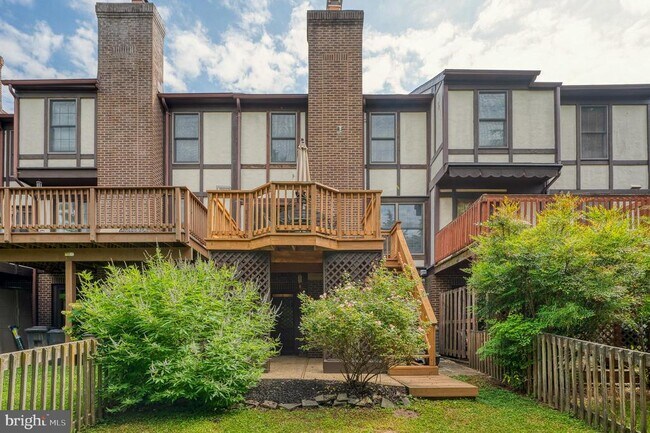 Building Photo - 27 Faraday Dr