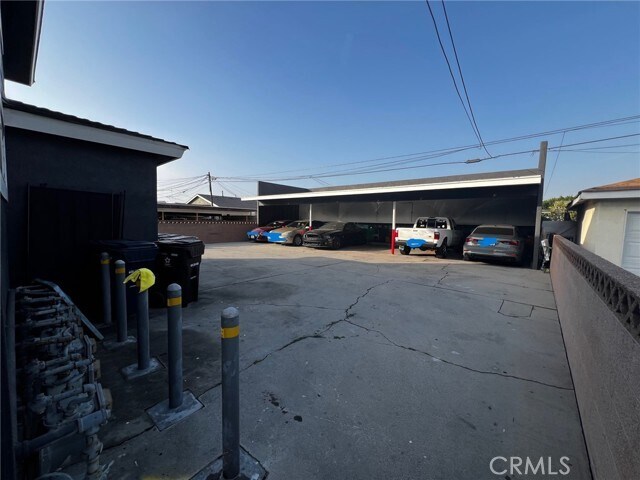 Building Photo - 4059 W 142nd St