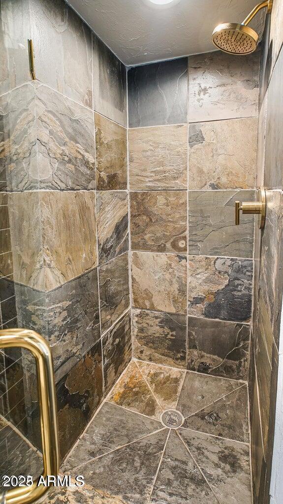 Building Photo - 902 W Verde Ln