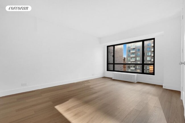 Building Photo - 501 E 87th St