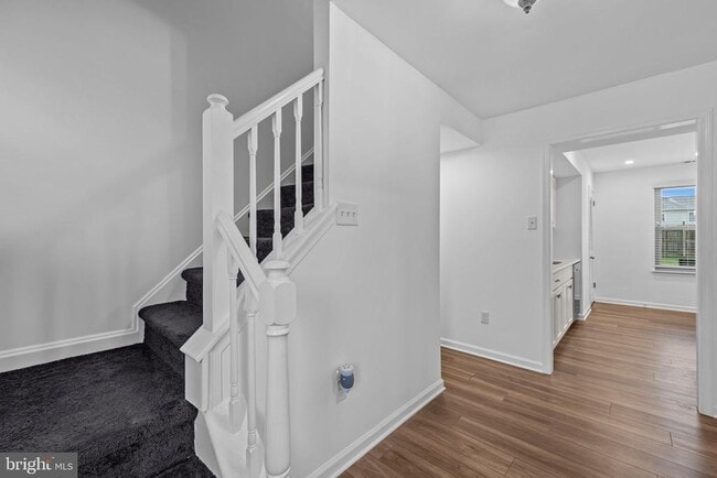 Building Photo - 604 Iva Ln