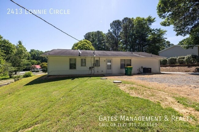 Building Photo - 2413 Lonnie Cir S