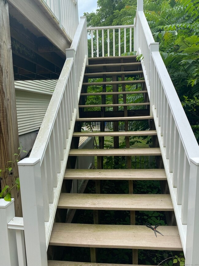 Building Photo - 161 Sleeping Giant Dr
