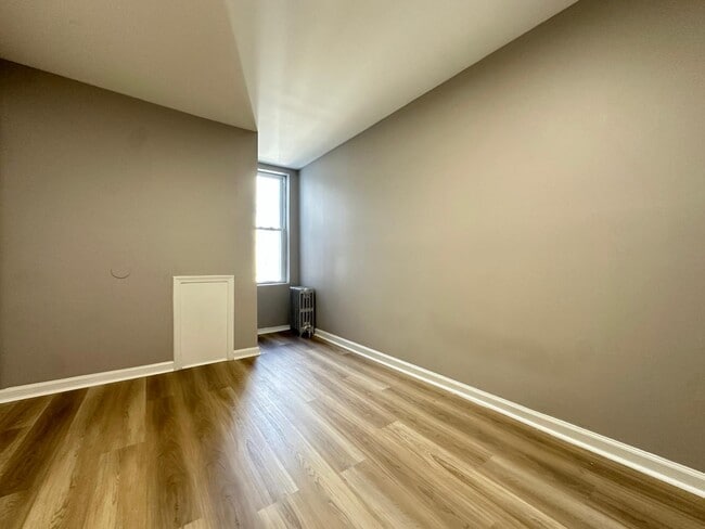 Building Photo - 6121 Delancey St