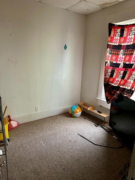 Building Photo - 21 Morris St