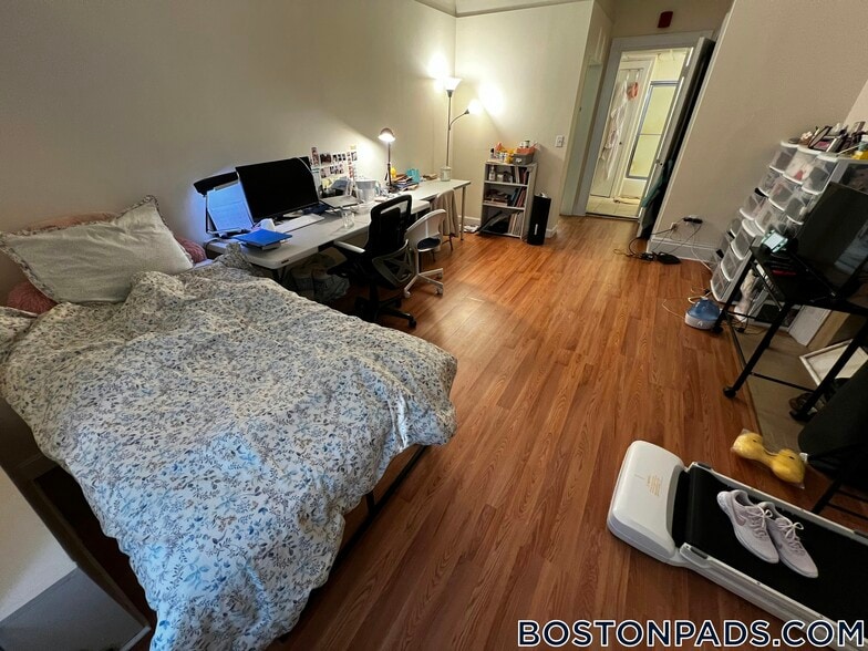 Building Photo - 62 Boylston St