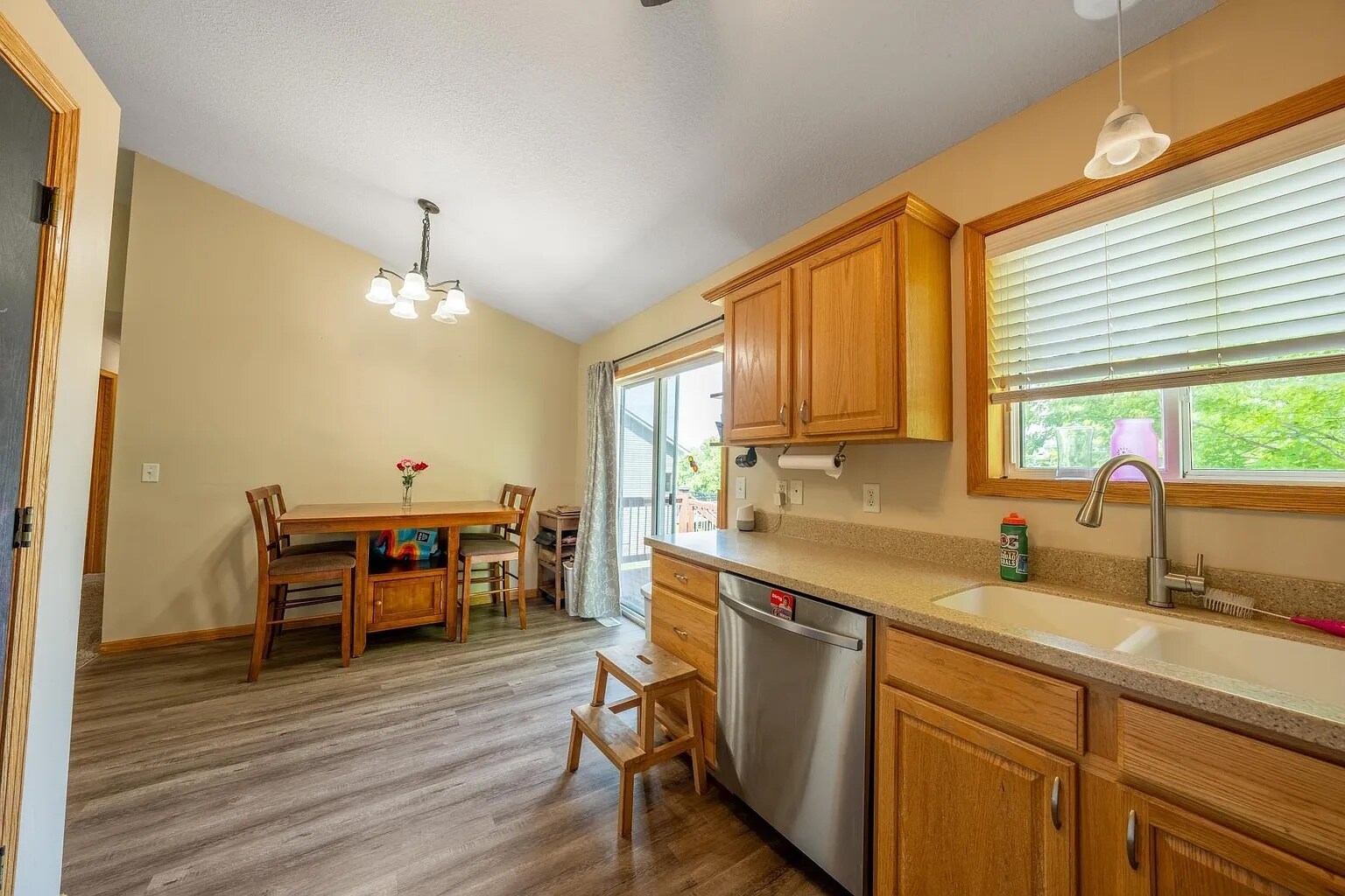 Building Photo - 1281 Applewood Way