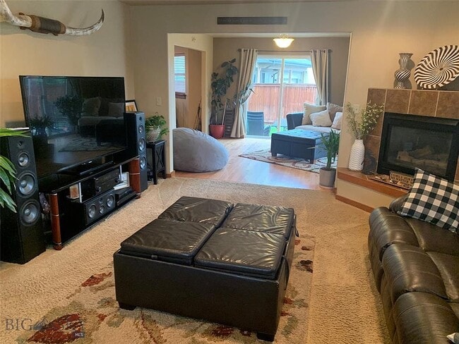 Building Photo - 147 Dogwood Dr