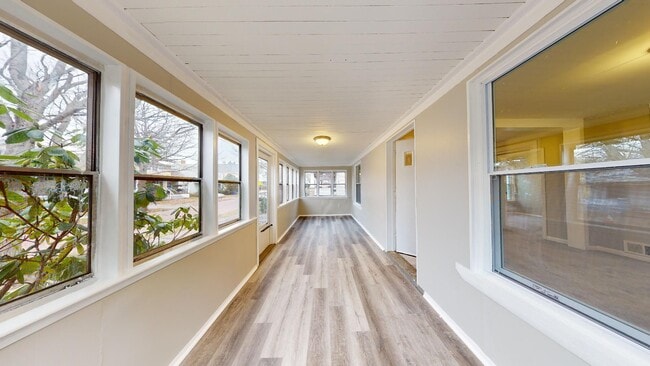 Building Photo - Jefferson Area - 3 Bedroom Single Family Home (between Lorain and Triskett)