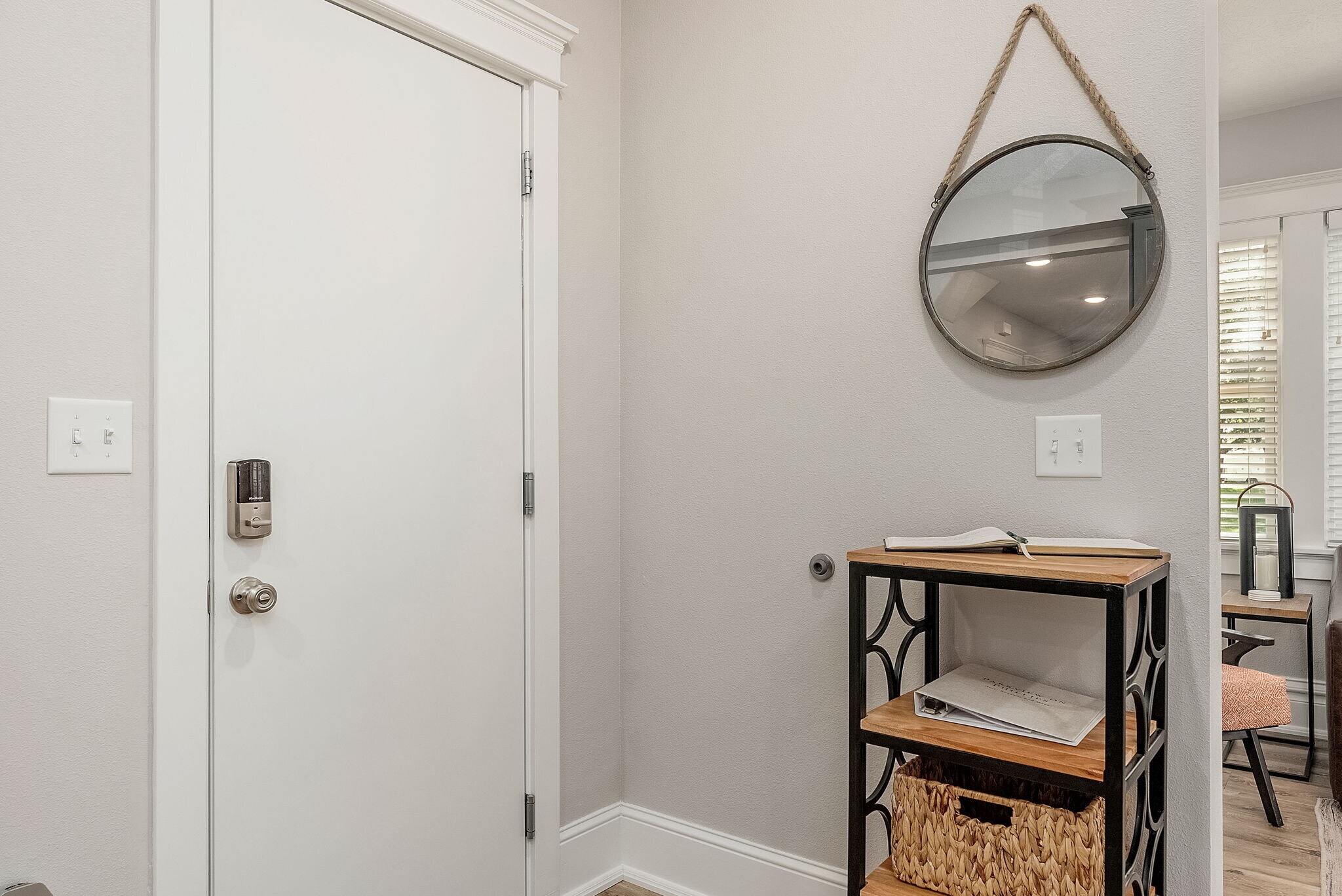 entrance - 709 S Phillips Ave