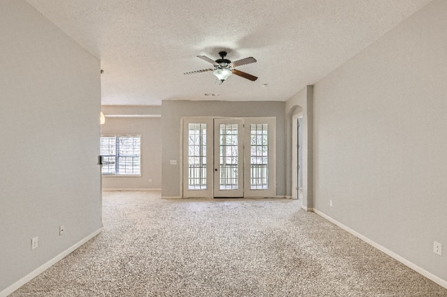 Building Photo - 9136 Scenic View Cir