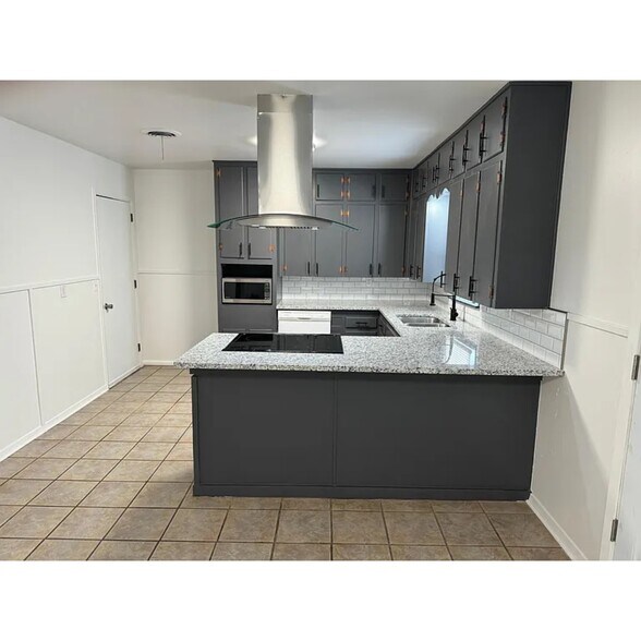 Building Photo - 1105 Callahan St