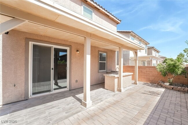 Building Photo - 9205 Keystone Ridge Ave