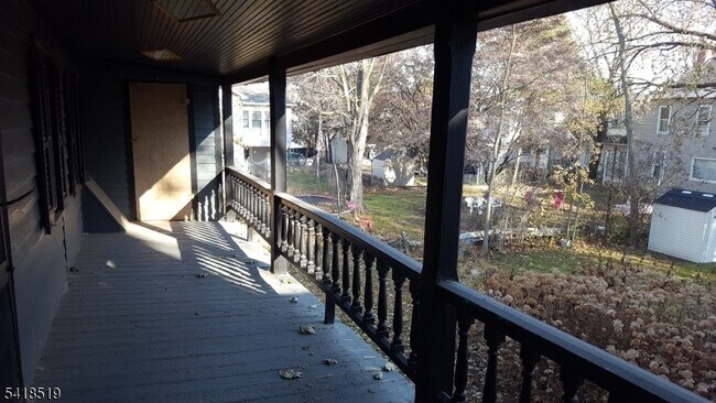 Building Photo - 315 2nd St