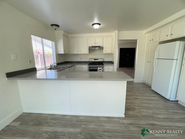 Building Photo - 4 Bedroom, 2 Bathroom Home in Foster City ...