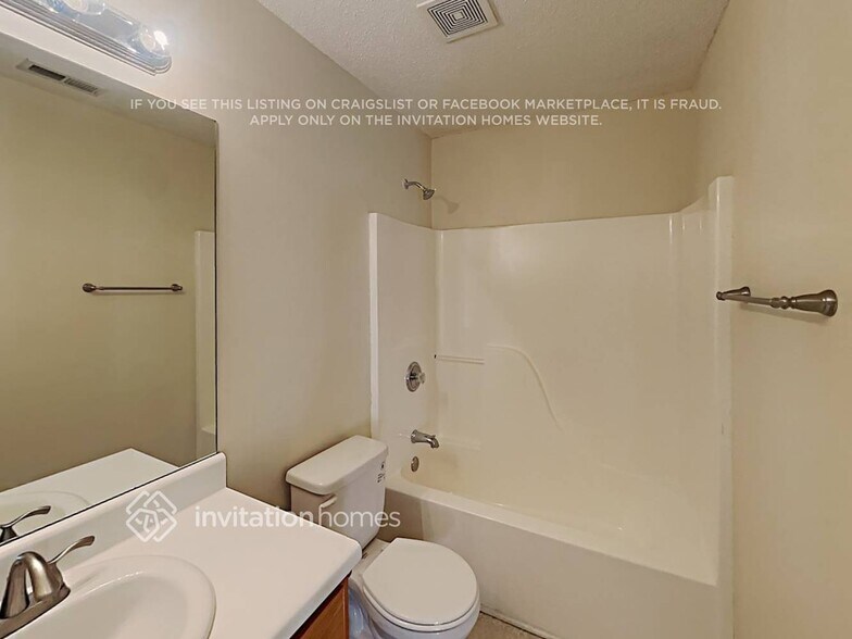 Building Photo - 256 Richards Way