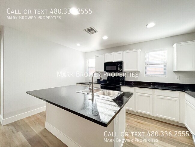 Building Photo - 971 W Desert Sky Dr