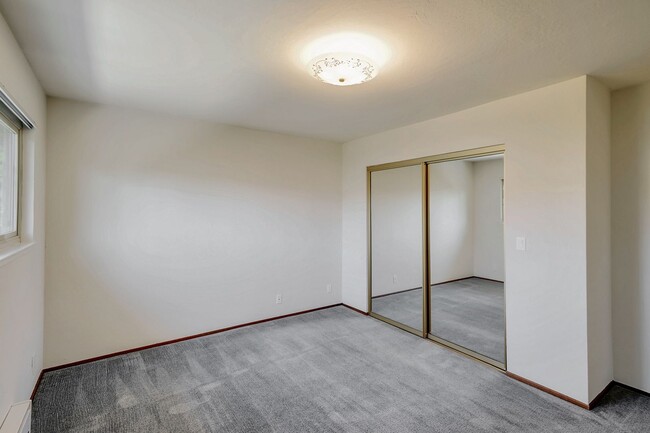 Building Photo - 436 Sierra Vista Ave