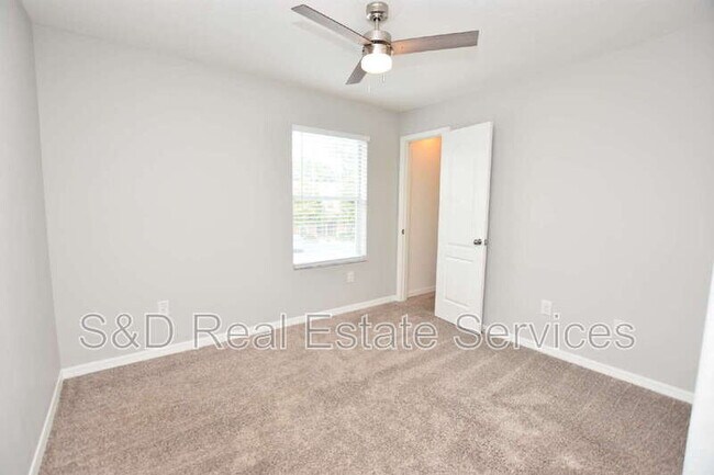 Building Photo - 4139 Shadetree Ln