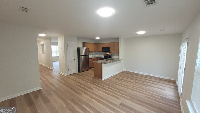 Building Photo - 625 Chase Ln