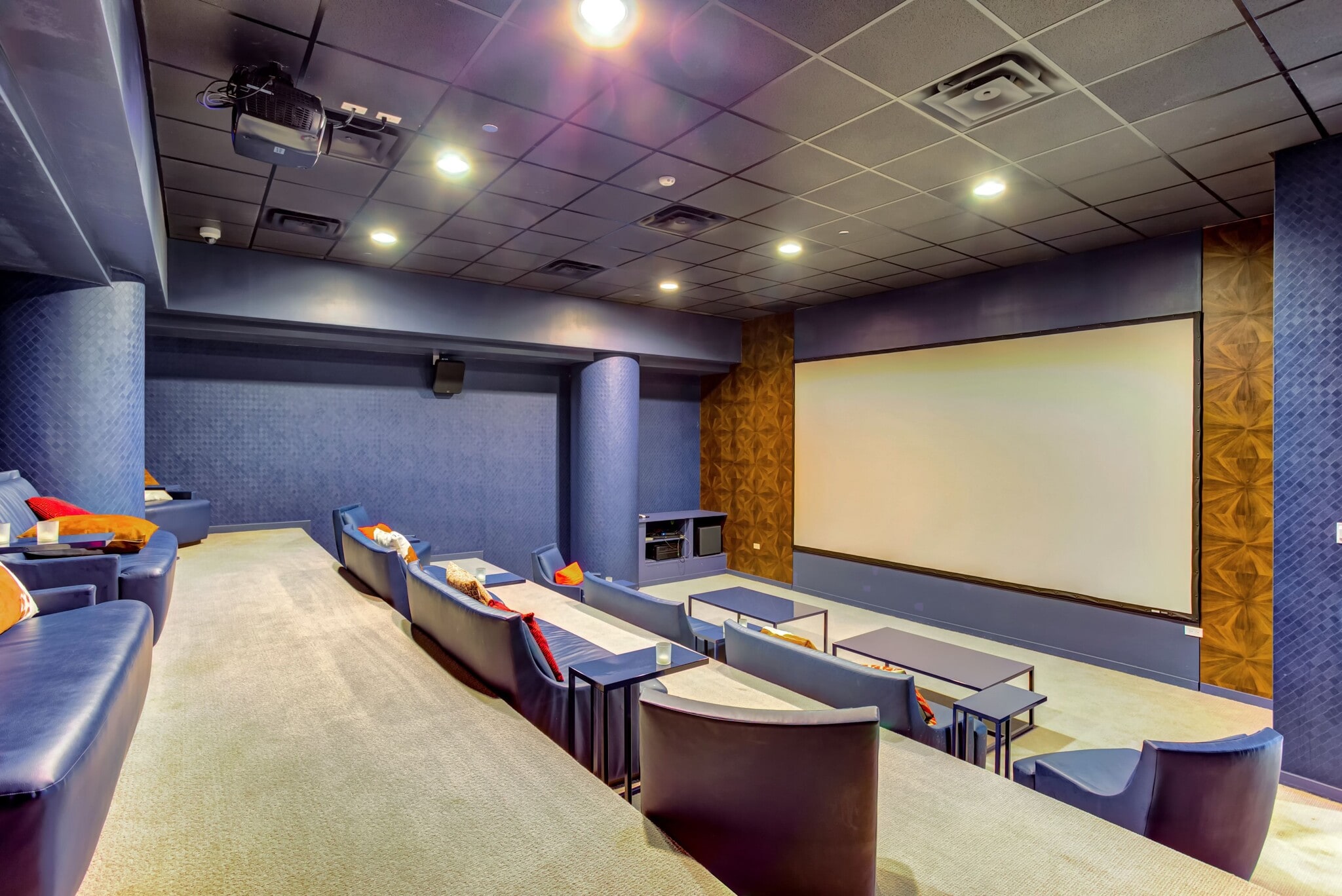 Building Photo - 411 N Halsted St