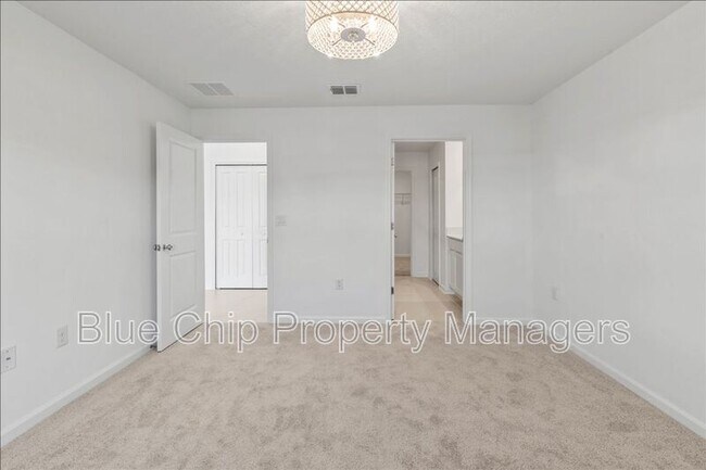 Building Photo - 2295 Green Valley St