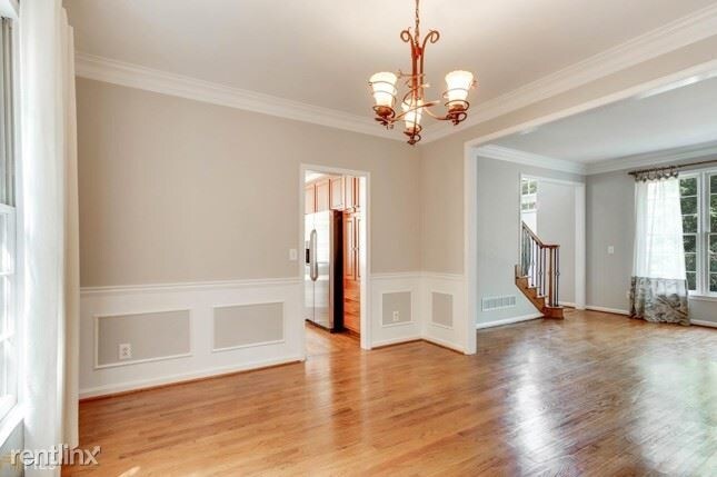 Building Photo - 5 br, 3 bath House - 5005 Brent Knoll Ln