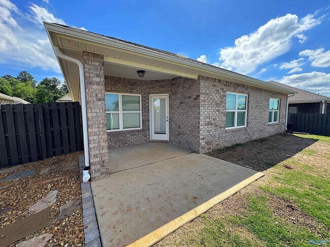 Building Photo - 29419 Canoe Cir NW