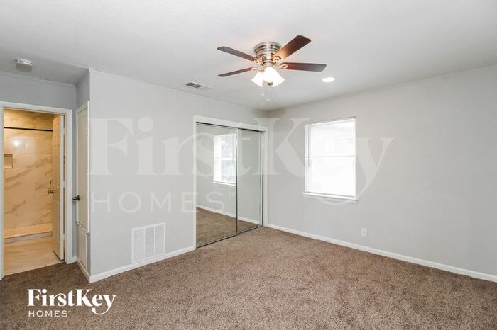Building Photo - 3510 Princeton Dr