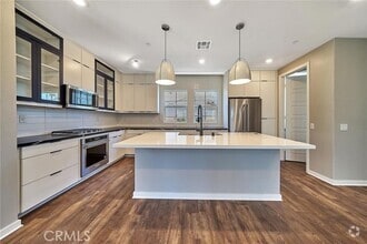 Building Photo - 27658 Rockcrest Rd